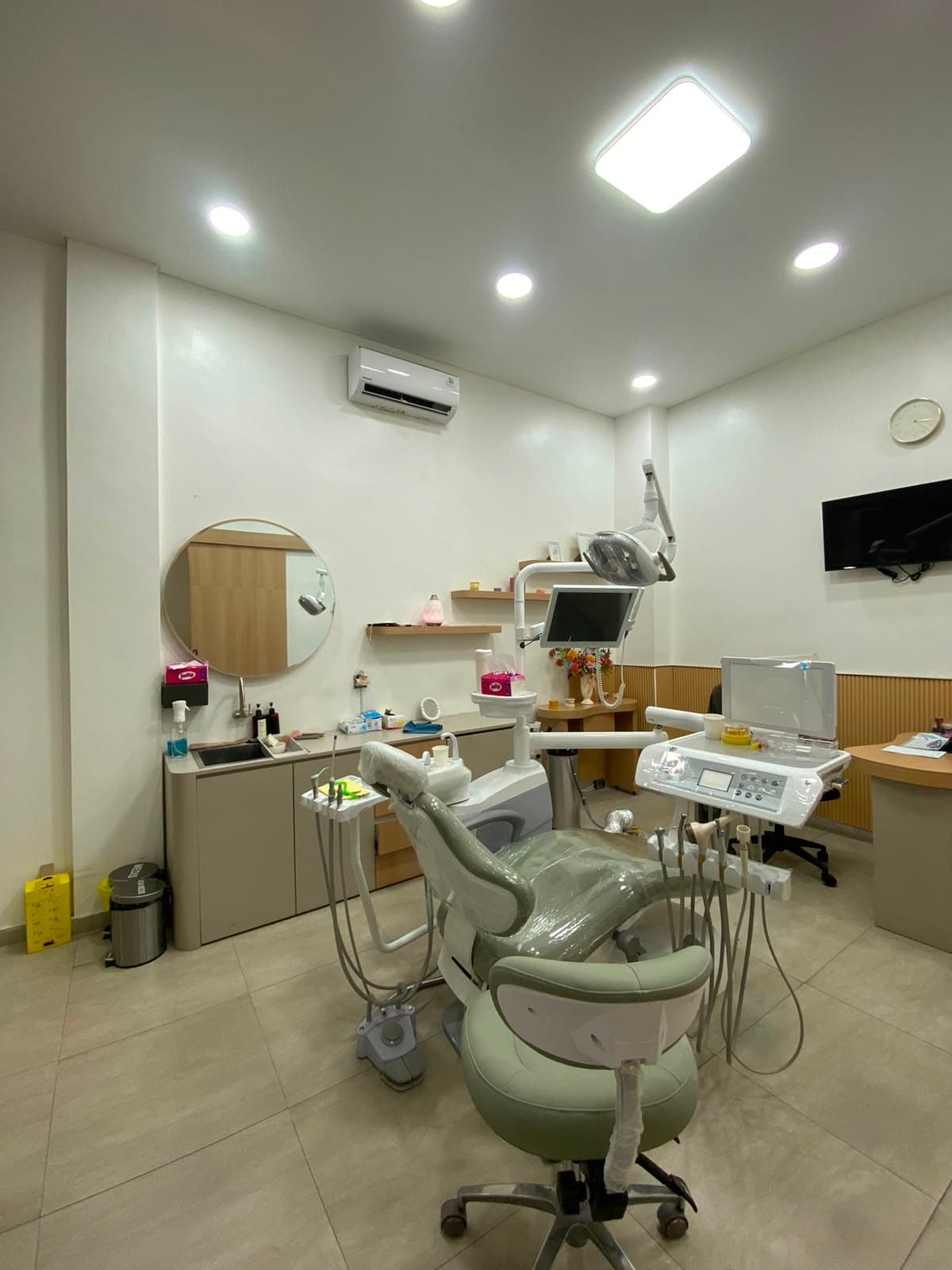 Papan Nama Apotek Mozza Farma